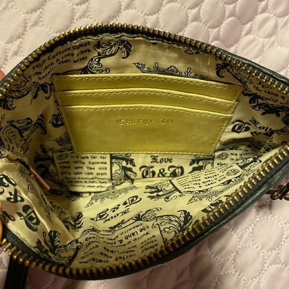 Juicy Couture Wristlet - Picture 3 of 4
